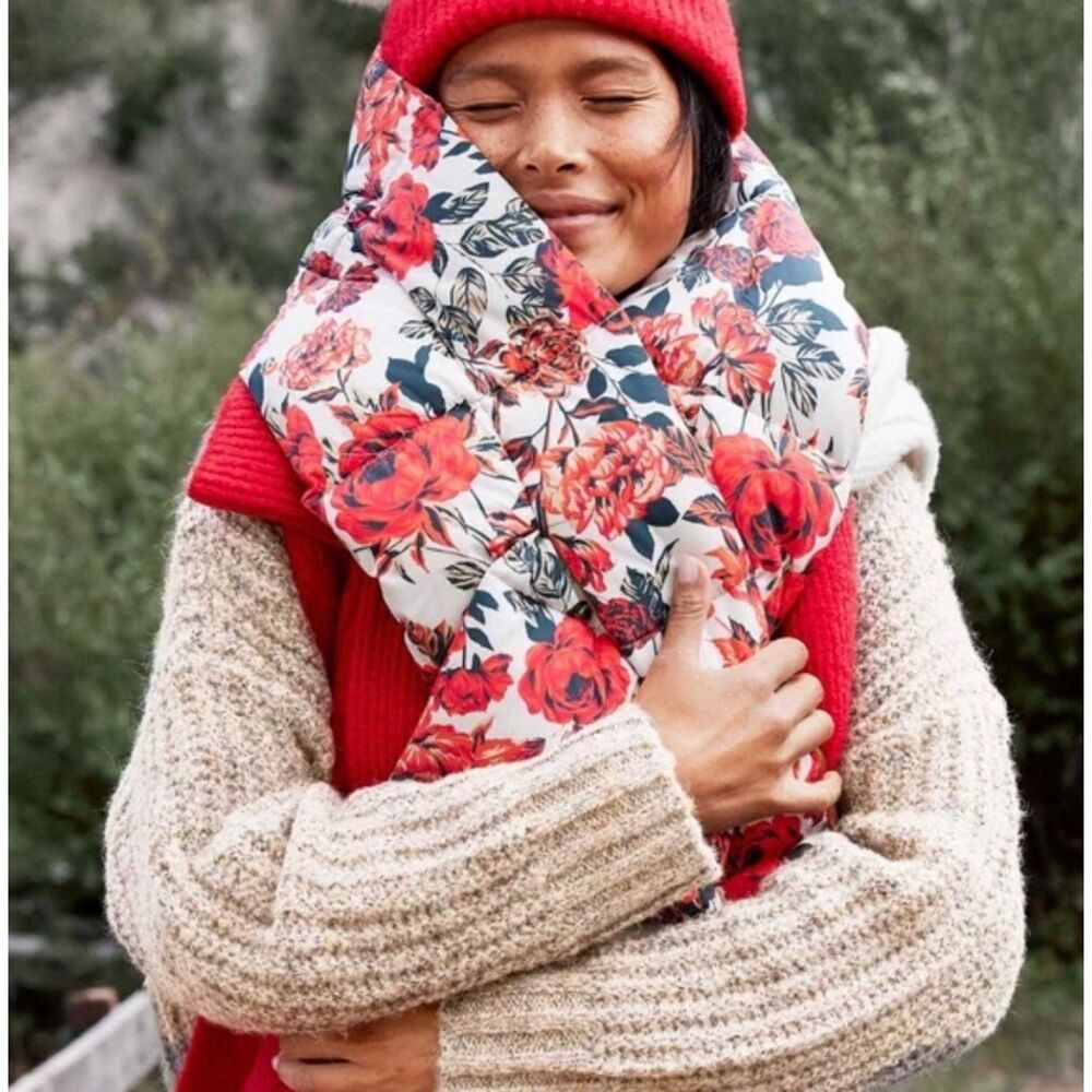 2/$40 Aerie Offline Floral Pattern Camel Reversible Pull Through Puffer Scarf